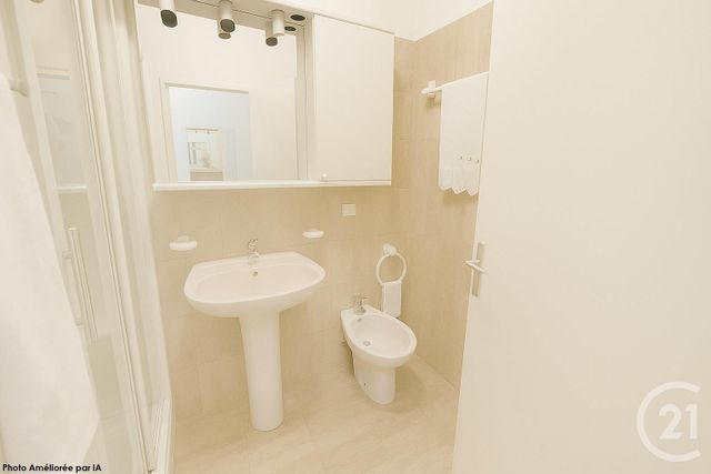 Afficher la photo en grand Appartement F2 à vendre - 2 pièces - 45 m2 - Roquebrune Cap Martin - 06 - PROVENCE-ALPES-COTE-D-AZUR