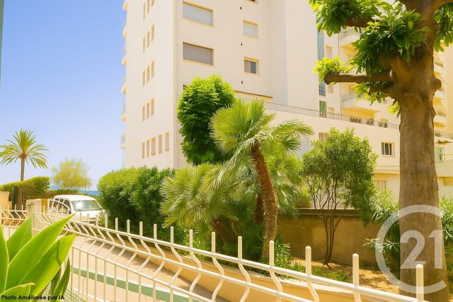 Afficher la photo en grand Appartement F2 à vendre - 2 pièces - 45 m2 - Roquebrune Cap Martin - 06 - PROVENCE-ALPES-COTE-D-AZUR