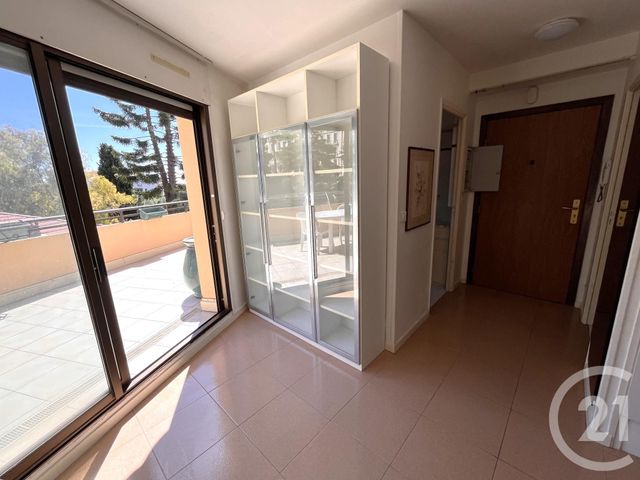 Appartement F2 à vendre - 2 pièces - 46 m2 - Menton - 06 - PROVENCE-ALPES-COTE-D-AZUR