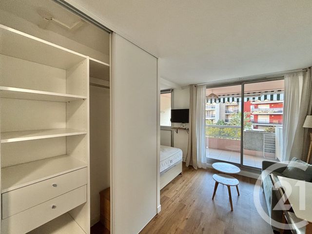 Appartement Studio Cabine à louer - 1 pièce - 23,49 m2 - Roquebrune Cap Martin - 06 - PROVENCE-ALPES-COTE-D-AZUR