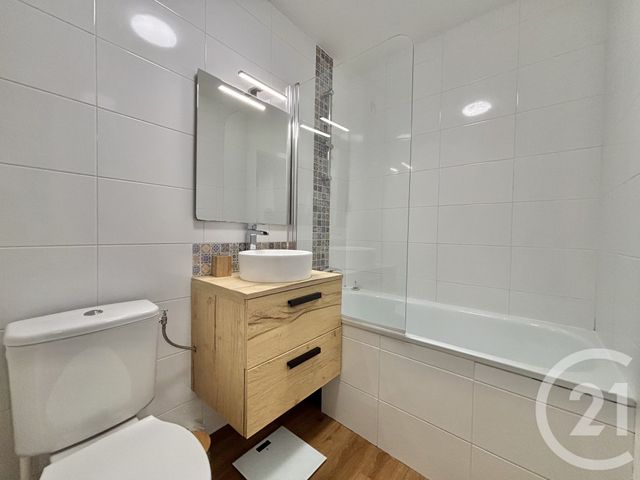 Appartement Studio Cabine à louer - 1 pièce - 23,49 m2 - Roquebrune Cap Martin - 06 - PROVENCE-ALPES-COTE-D-AZUR