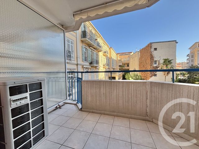 Appartement F2 &agrave; louer - 2 pi&egrave;ces - 33,75 m2 - Menton - 06 - PROVENCE-ALPES-COTE-D-AZUR
