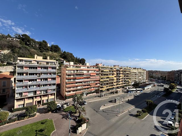 Appartement F2 &agrave; louer - 2 pi&egrave;ces - 43,01 m2 - Menton - 06 - PROVENCE-ALPES-COTE-D-AZUR