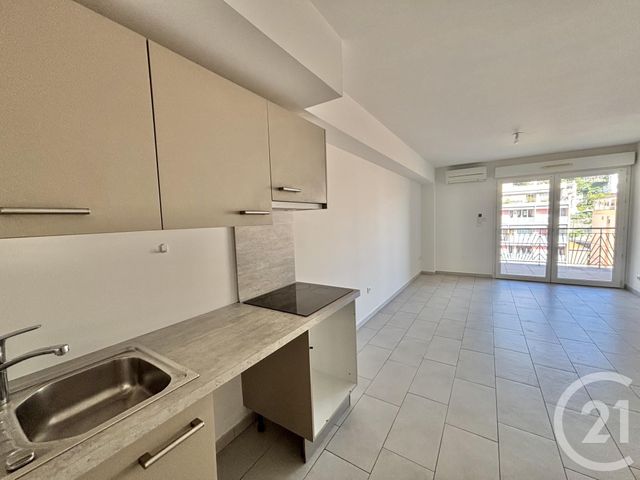 Appartement F2 &agrave; louer - 2 pi&egrave;ces - 43,01 m2 - Menton - 06 - PROVENCE-ALPES-COTE-D-AZUR