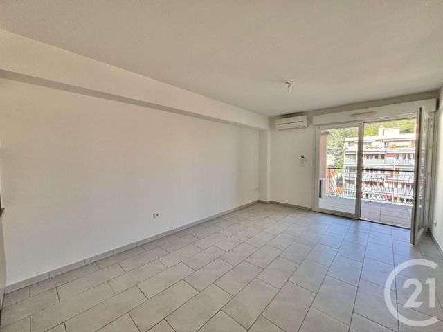 Appartement F2 &agrave; louer - 2 pi&egrave;ces - 43,01 m2 - Menton - 06 - PROVENCE-ALPES-COTE-D-AZUR
