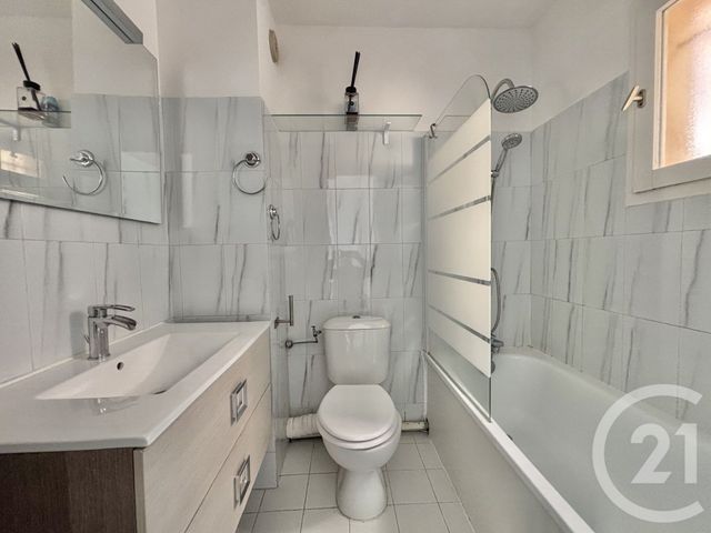 Appartement F2 &agrave; louer - 2 pi&egrave;ces - 41,70 m2 - Roquebrune Cap Martin - 06 - PROVENCE-ALPES-COTE-D-AZUR