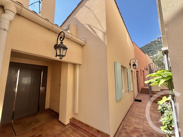 Appartement F2 &agrave; louer - 2 pi&egrave;ces - 41,70 m2 - Roquebrune Cap Martin - 06 - PROVENCE-ALPES-COTE-D-AZUR