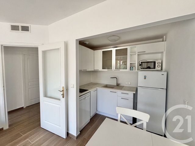 Appartement F2 &agrave; louer - 2 pi&egrave;ces - 31,38 m2 - Menton - 06 - PROVENCE-ALPES-COTE-D-AZUR