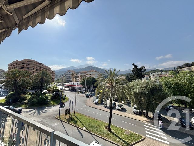 Appartement F2 &agrave; louer - 2 pi&egrave;ces - 31,38 m2 - Menton - 06 - PROVENCE-ALPES-COTE-D-AZUR