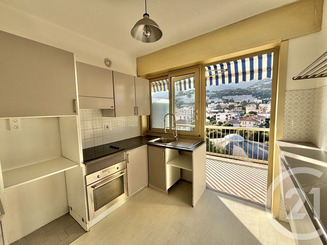 Appartement T2 &agrave; louer - 2 pi&egrave;ces - 56,21 m2 - Roquebrune Cap Martin - 06 - PROVENCE-ALPES-COTE-D-AZUR