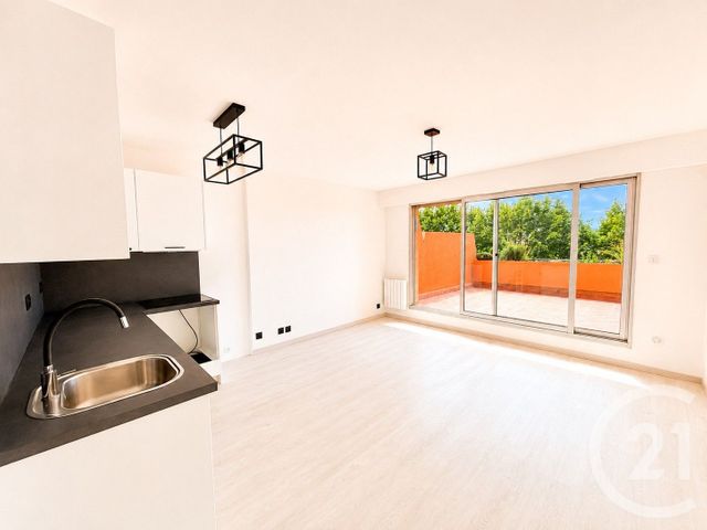 Appartement Studio &agrave; louer - 1 pi&egrave;ce - 30,37 m2 - La Turbie - 06 - PROVENCE-ALPES-COTE-D-AZUR