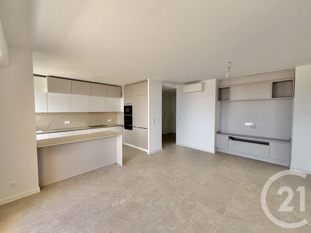 Appartement F3 &agrave; louer - 3 pi&egrave;ces - 70,22 m2 - Roquebrune Cap Martin - 06 - PROVENCE-ALPES-COTE-D-AZUR