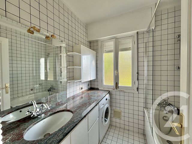 Appartement F3 &agrave; louer - 3 pi&egrave;ces - 71,77 m2 - Menton - 06 - PROVENCE-ALPES-COTE-D-AZUR