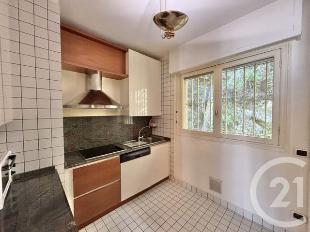 Appartement F3 &agrave; louer - 3 pi&egrave;ces - 71,77 m2 - Menton - 06 - PROVENCE-ALPES-COTE-D-AZUR