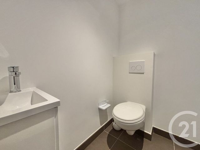 Appartement F3 &agrave; louer - 3 pi&egrave;ces - 55,21 m2 - Roquebrune Cap Martin - 06 - PROVENCE-ALPES-COTE-D-AZUR