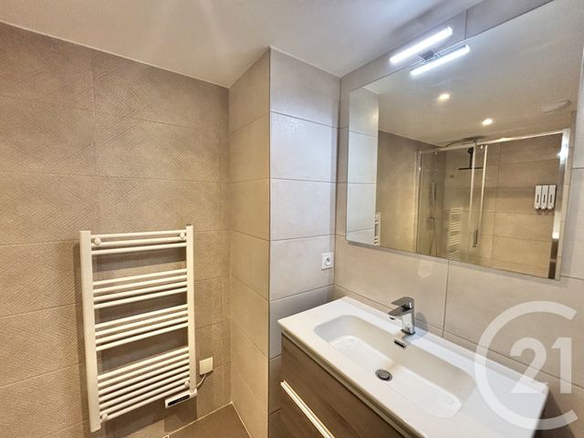 Appartement F3 &agrave; louer - 3 pi&egrave;ces - 55,21 m2 - Roquebrune Cap Martin - 06 - PROVENCE-ALPES-COTE-D-AZUR