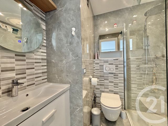 Appartement F2 &agrave; louer - 2 pi&egrave;ces - 42,74 m2 - Menton - 06 - PROVENCE-ALPES-COTE-D-AZUR