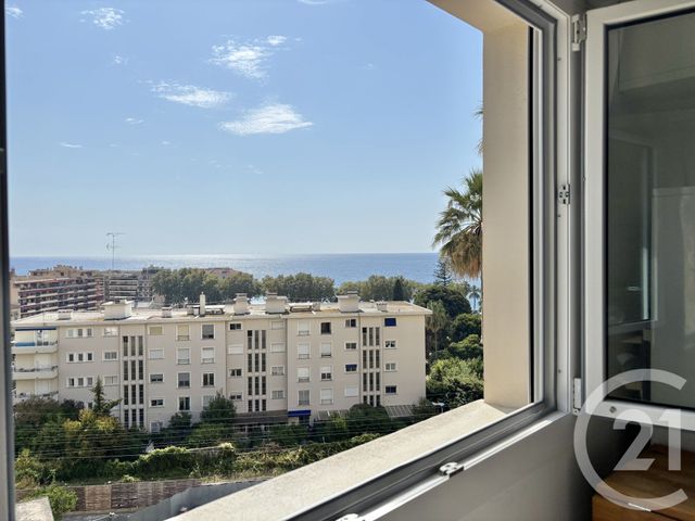 Appartement F2 &agrave; louer - 2 pi&egrave;ces - 42,74 m2 - Menton - 06 - PROVENCE-ALPES-COTE-D-AZUR