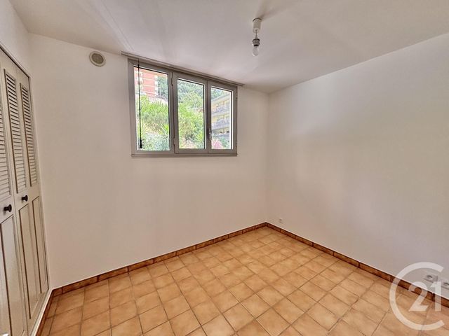 Appartement F2 &agrave; louer - 2 pi&egrave;ces - 41,66 m2 - Menton - 06 - PROVENCE-ALPES-COTE-D-AZUR