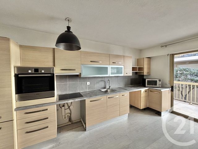 Appartement F2 &agrave; louer - 2 pi&egrave;ces - 54,38 m2 - Menton - 06 - PROVENCE-ALPES-COTE-D-AZUR