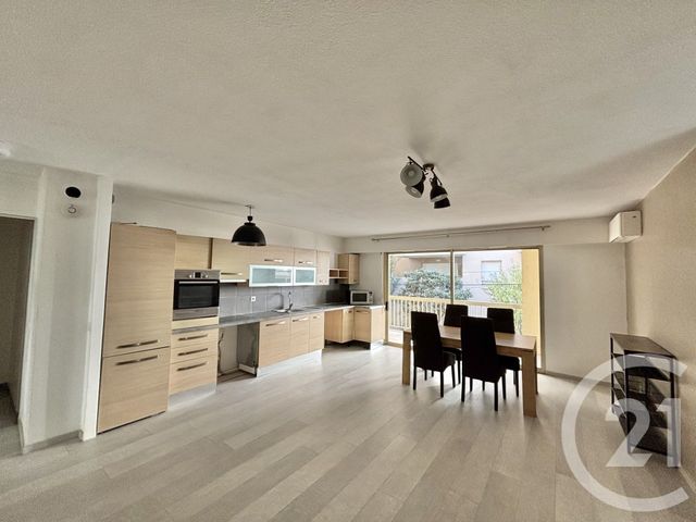 Appartement F2 &agrave; louer - 2 pi&egrave;ces - 54,38 m2 - Menton - 06 - PROVENCE-ALPES-COTE-D-AZUR