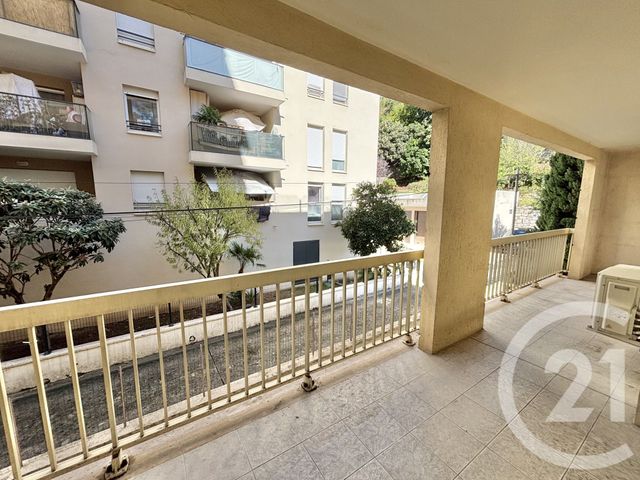Appartement F2 &agrave; louer - 2 pi&egrave;ces - 54,38 m2 - Menton - 06 - PROVENCE-ALPES-COTE-D-AZUR