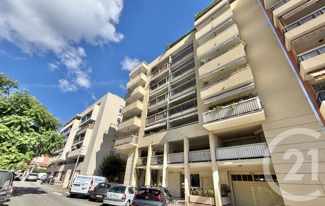 Appartement F2 &agrave; louer - 2 pi&egrave;ces - 54,38 m2 - Menton - 06 - PROVENCE-ALPES-COTE-D-AZUR