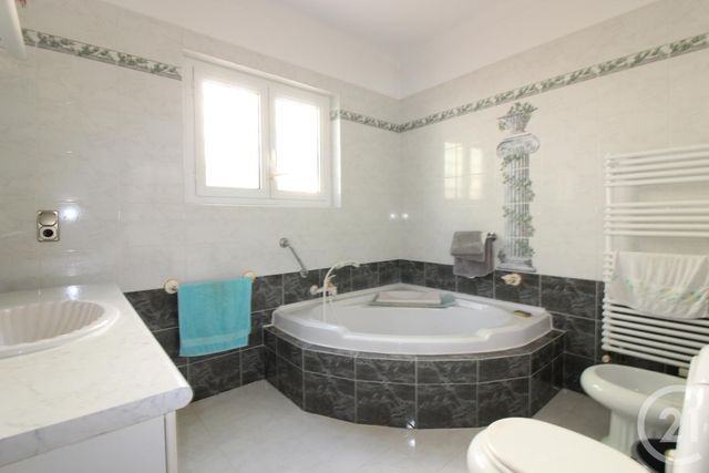 Maison à vendre - 5 pièces - 149 m2 - Roquebrune Cap Martin - 06 - PROVENCE-ALPES-COTE-D-AZUR