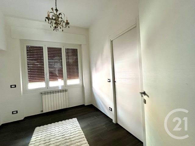 Afficher la photo en grand Appartement F4 à vendre - 4 pièces - 98 m2 - Menton - 06 - PROVENCE-ALPES-COTE-D-AZUR