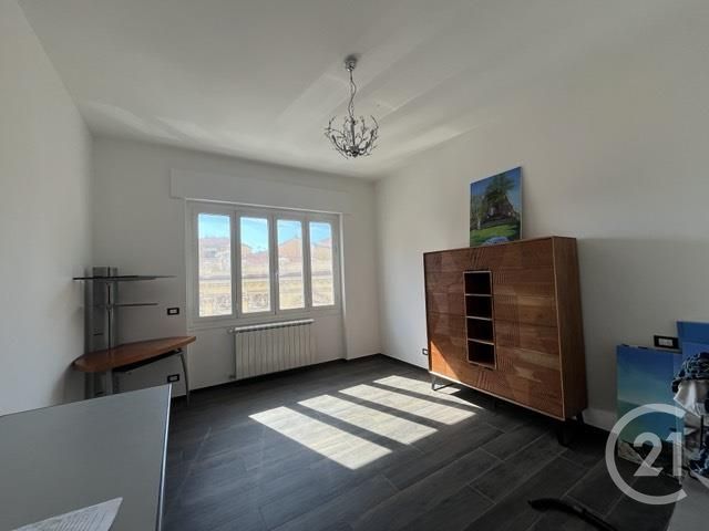 Afficher la photo en grand Appartement F4 à vendre - 4 pièces - 98 m2 - Menton - 06 - PROVENCE-ALPES-COTE-D-AZUR