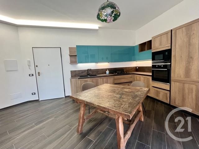 Afficher la photo en grand Appartement F4 à vendre - 4 pièces - 98 m2 - Menton - 06 - PROVENCE-ALPES-COTE-D-AZUR