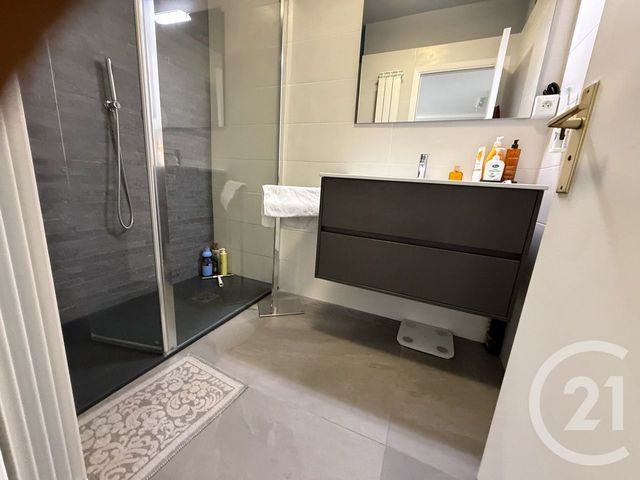Afficher la photo en grand Appartement F2 à vendre - 2 pièces - 46,06 m2 - Roquebrune Cap Martin - 06 - PROVENCE-ALPES-COTE-D-AZUR
