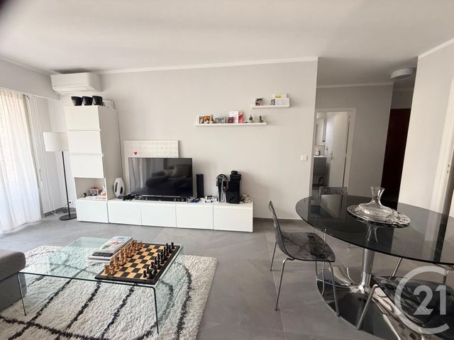 Afficher la photo en grand Appartement F2 à vendre - 2 pièces - 46,06 m2 - Roquebrune Cap Martin - 06 - PROVENCE-ALPES-COTE-D-AZUR