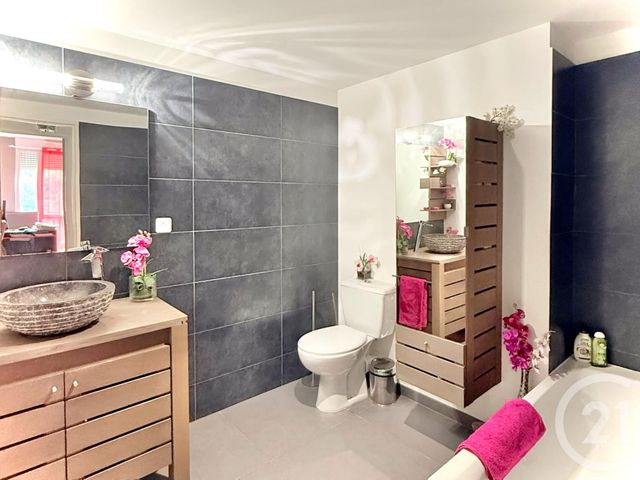 Appartement F4 à vendre - 4 pièces - 92,32 m2 - Menton - 06 - PROVENCE-ALPES-COTE-D-AZUR