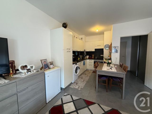 Afficher la photo en grand Appartement T3 à vendre - 2 pièces - 52,07 m2 - Menton - 06 - PROVENCE-ALPES-COTE-D-AZUR