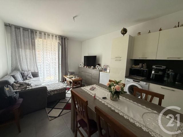Afficher la photo en grand Appartement T3 à vendre - 2 pièces - 52,07 m2 - Menton - 06 - PROVENCE-ALPES-COTE-D-AZUR