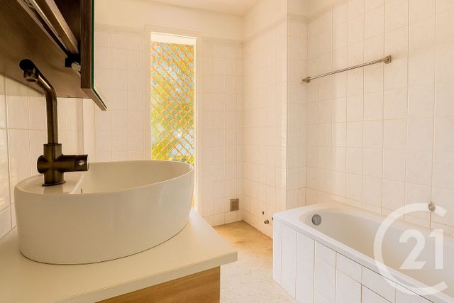 Appartement F4 à vendre - 4 pièces - 76,26 m2 - Menton - 06 - PROVENCE-ALPES-COTE-D-AZUR