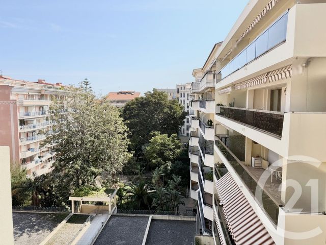 Appartement F3 &agrave; vendre - 3 pi&egrave;ces - 66,40 m2 - Menton - 06 - PROVENCE-ALPES-COTE-D-AZUR