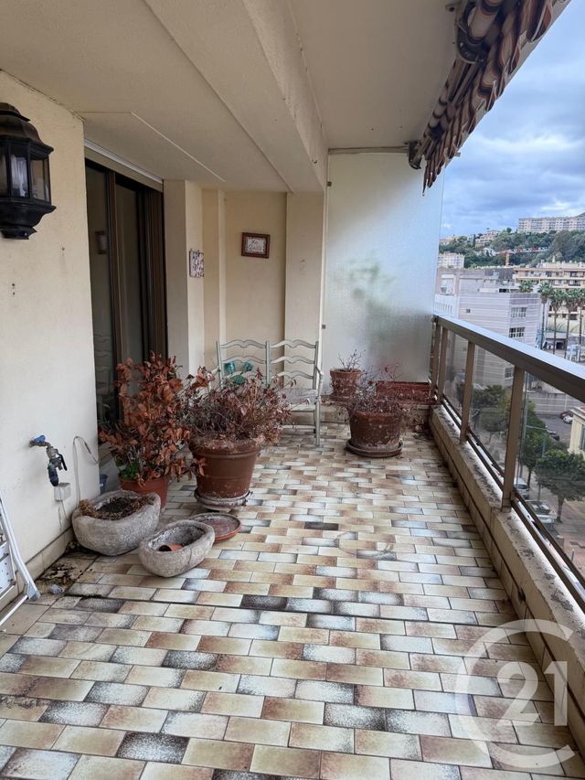 Appartement F3 à vendre - 3 pièces - 66,40 m2 - Menton - 06 - PROVENCE-ALPES-COTE-D-AZUR