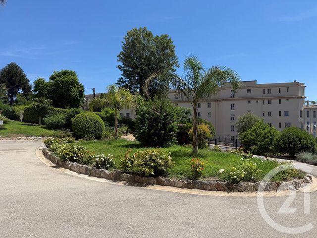 Appartement Chambre &agrave; vendre - 1 pi&egrave;ce - 13 m2 - Menton - 06 - PROVENCE-ALPES-COTE-D-AZUR